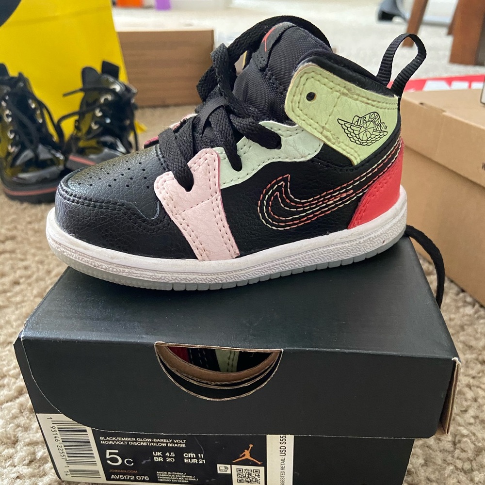Baby sneaker